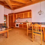 Apartamento Chasa Vallaina *